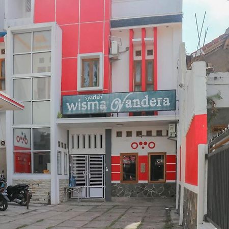 Wisma Vandera Syariah Garut Mitra Reddoorz Exterior photo
